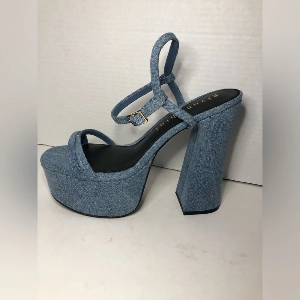 Gianni Bini chic denim
